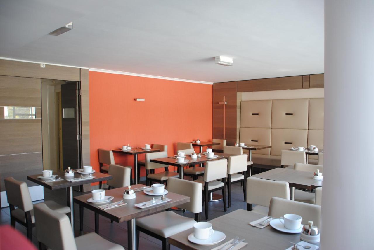 Le Churchill Hotel & Spa Carnac Kültér fotó
