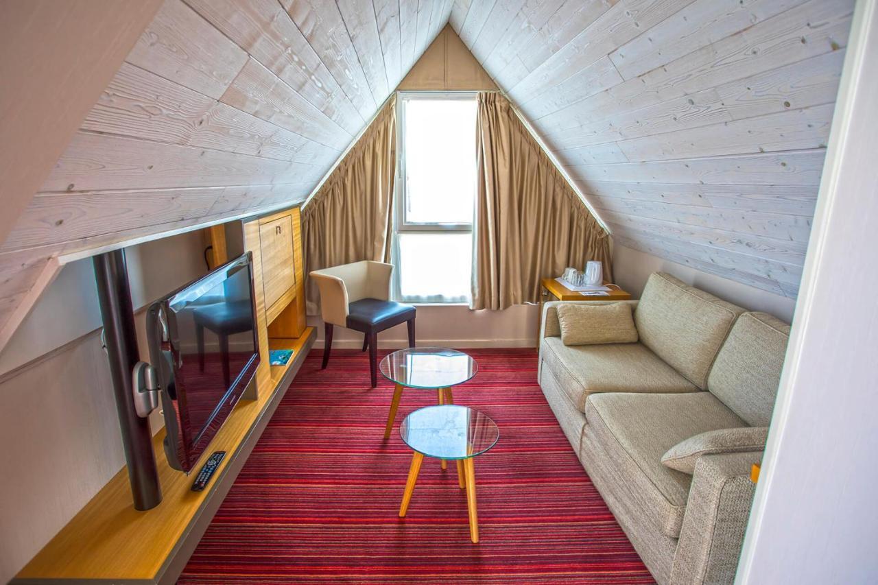 Le Churchill Hotel & Spa Carnac Kültér fotó