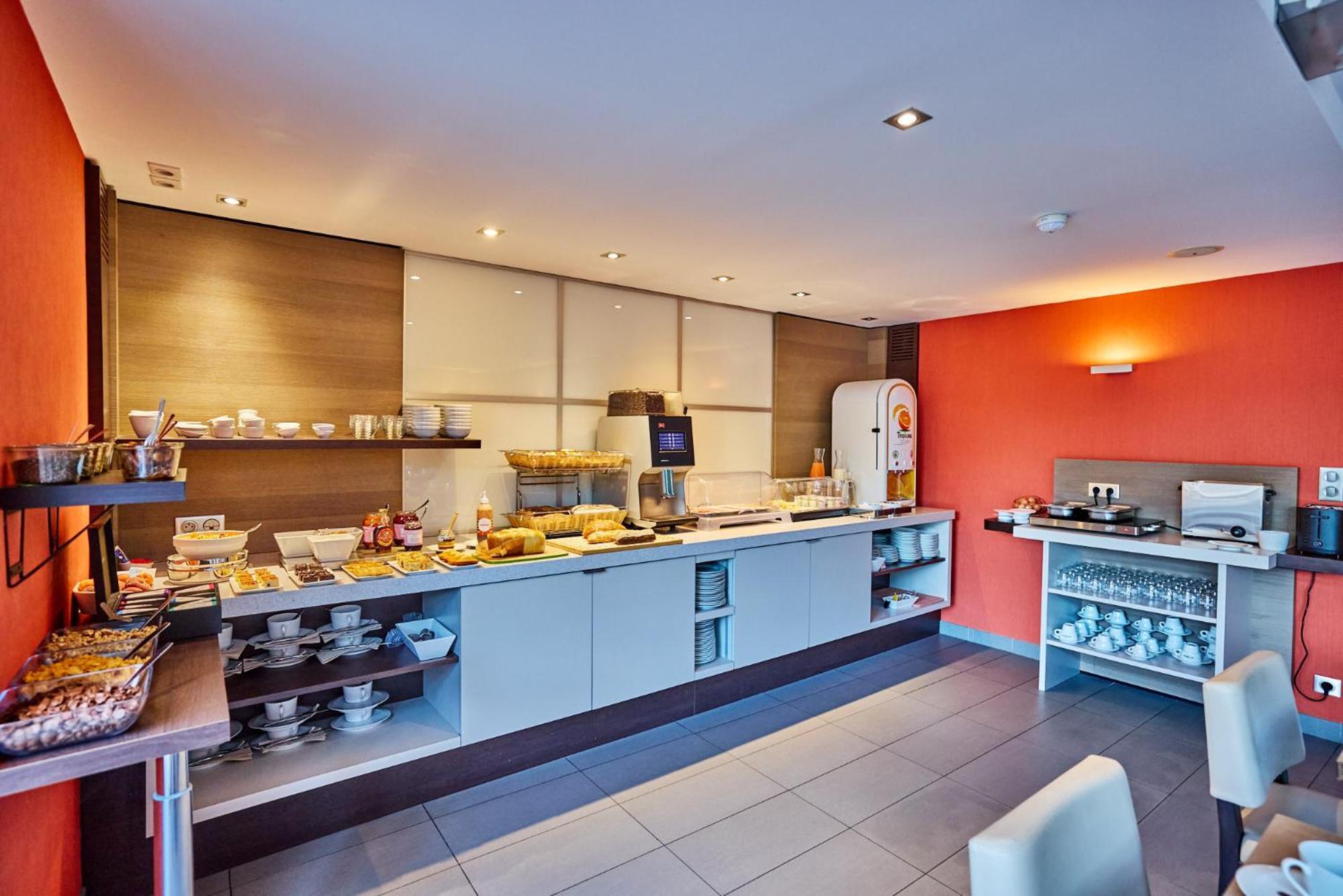 Le Churchill Hotel & Spa Carnac Kültér fotó