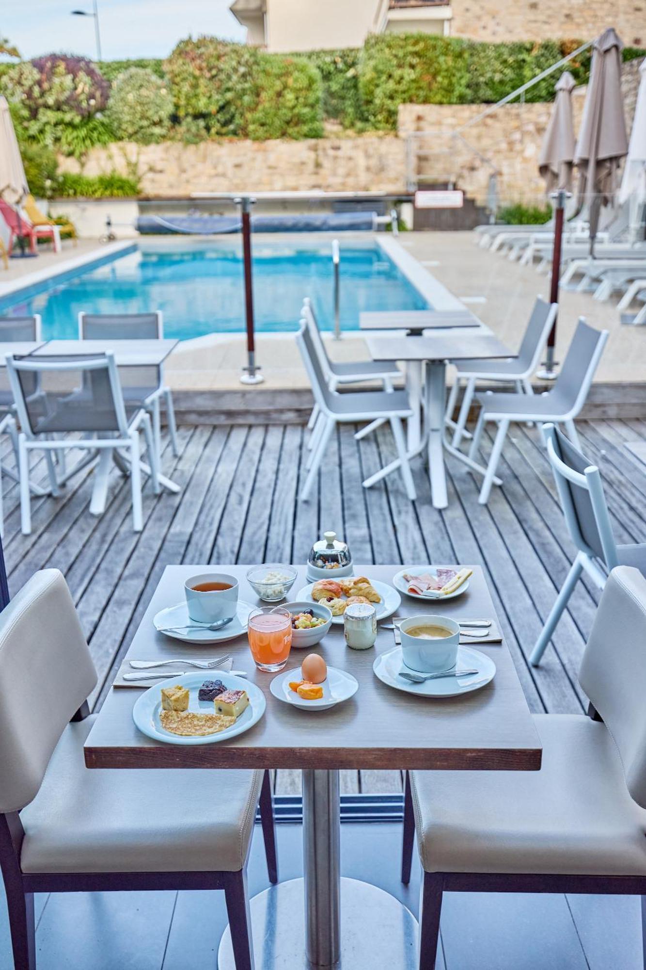 Le Churchill Hotel & Spa Carnac Kültér fotó