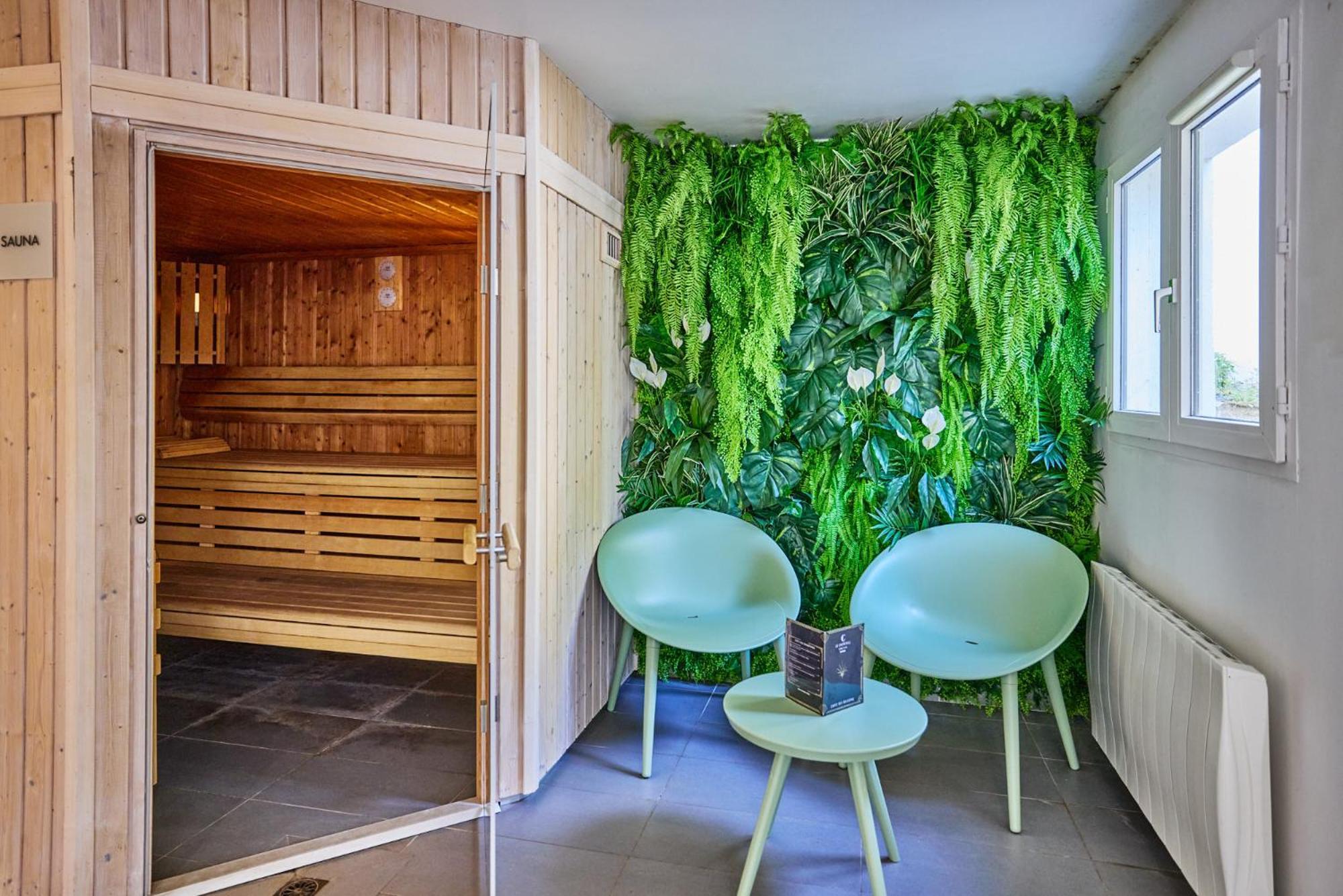 Le Churchill Hotel & Spa Carnac Kültér fotó