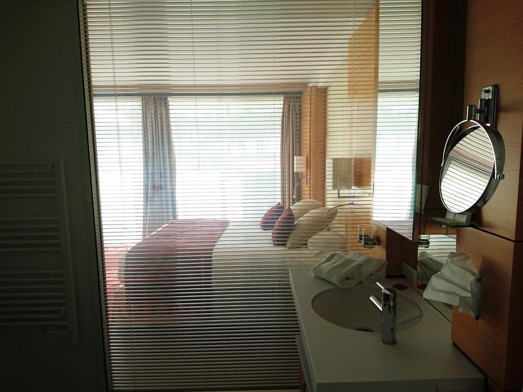 Le Churchill Hotel & Spa Carnac Kültér fotó